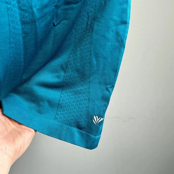 Forever 21 Workout Tank Top Blue | Forever 21 Workout Top | Gym | Workout - Picture 3 of 6